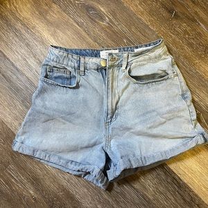 Cotton on denim high waisted mom shorts size 4